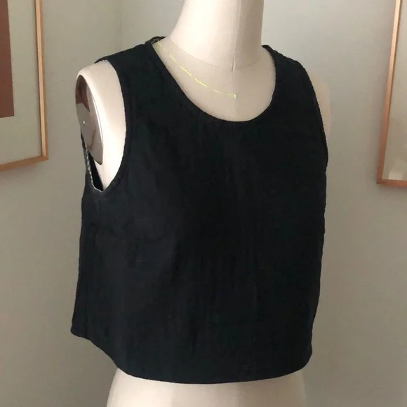 Swingy Cropped Black Gauze Tank Top - Picture 1 of 11